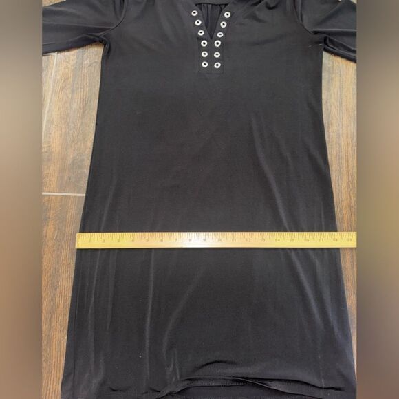 Michael Kors Black V-neck Long roll Sleeve Dress with Silver eyelet Details Sz M - Picture 6 of 12